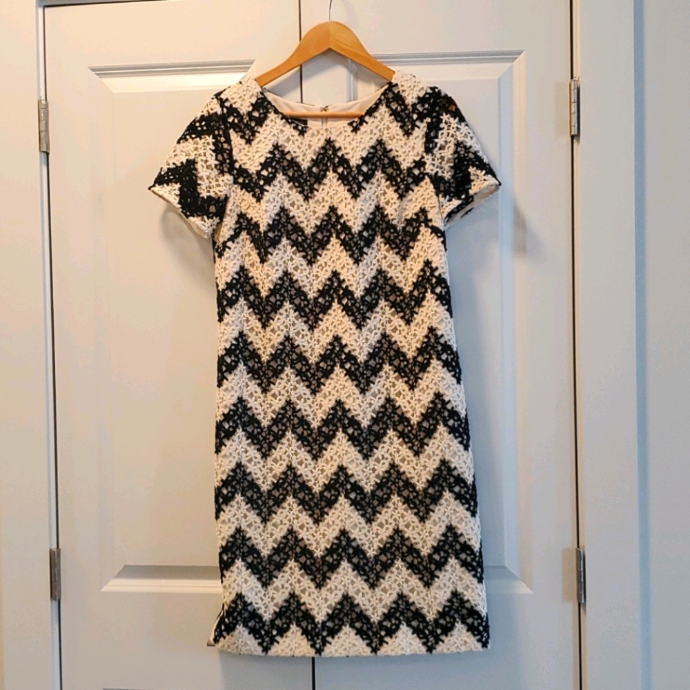 Chevron Lace Sheath Dress (lined)